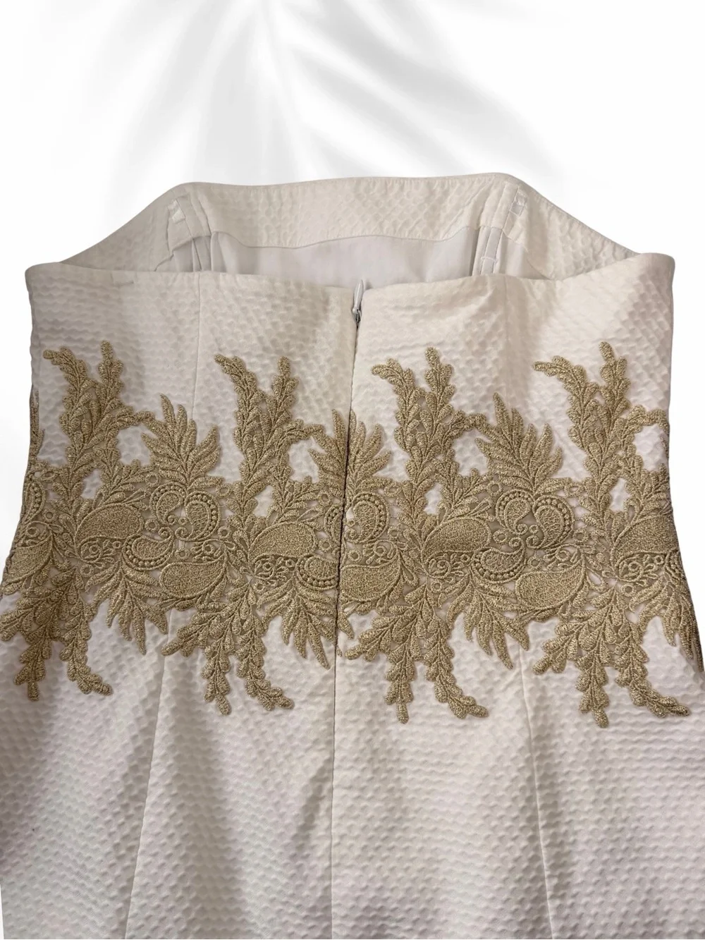 Lilly Pulitzer White Strapless Dress with Gold Embroidery size 8 - Picture 4 of 5